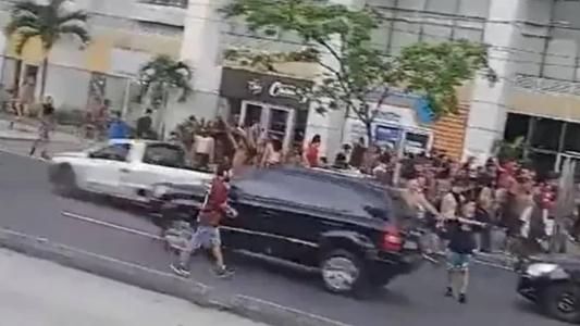 Brigas entre torcedores de Flamengo e Botafogo foram registradas nas redes sociais