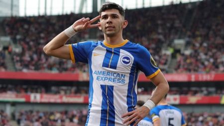 Brighton bateu o Arsenal em Londres neste domingo (14)