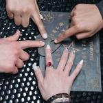 Mais de 30 crianças são hospitalizadas após brincadeira com tabuleiro ouija