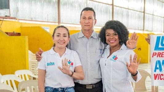 Briones era ligado à candidata à presidência do Equadador Luisa Gonzales