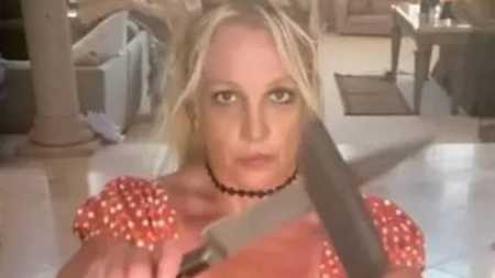 Britney Spears postou vídeo dançando com facas nas redes sociais