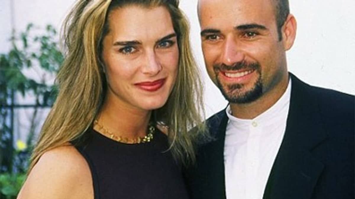 Andre Agassi quebrou troféus após cena de Brooke Shields em Friends