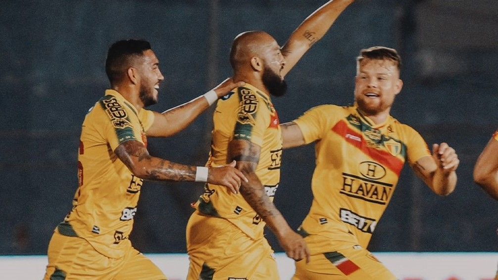 Brusque derrota Mirassol em estreia na Série B do Brasileiro