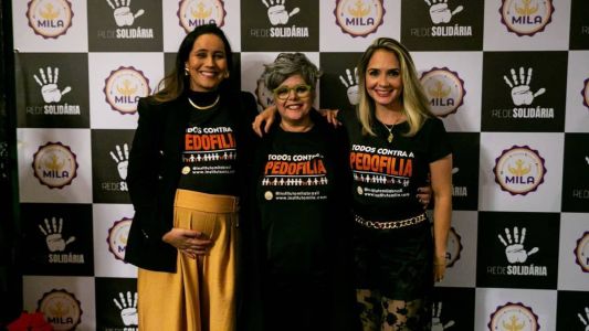 Bruna Braga (à direita) foi uma das mediadoras do evento