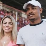 Ex-mulher publica foto de jogador do Mirassol com arma e o acusa de agressão 