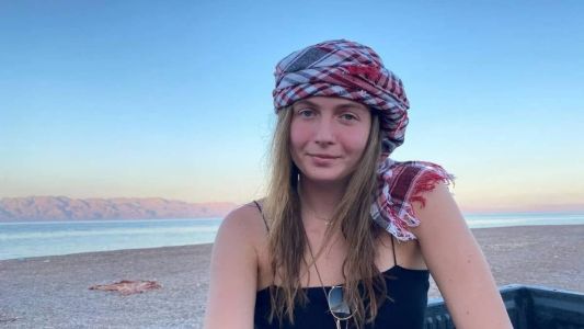 Bruna Valeanu, de 24 anos, estava na rave quando ocorreu o ataque