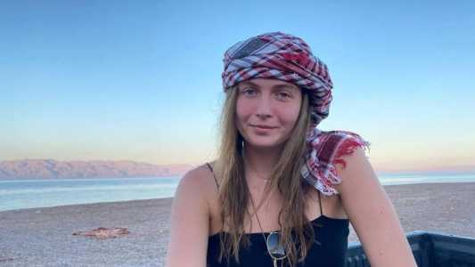 Bruna Valeanu, de 24 anos, estava na rave quando ocorreu o ataque