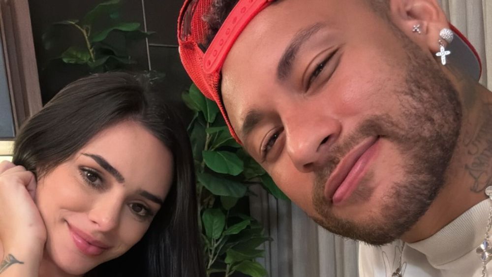 Neymar e Bruna Biancardi curtem primeiro dia em mansão nova após retorno ao Brasil