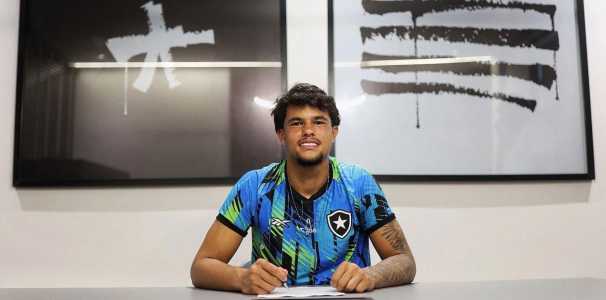 Bruno, de 16 anos, é destaque nas divisões de base do Botafogo e da Seleção Brasileira