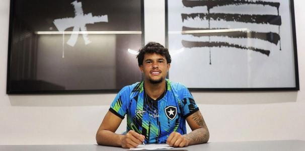 Bruno, de 16 anos, é destaque nas divisões de base do Botafogo e da Seleção Brasileira