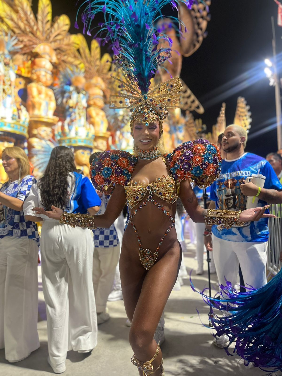 Brunna Gonçalves estreia como musa da Beija-Flor: 'sambar não é fácil'