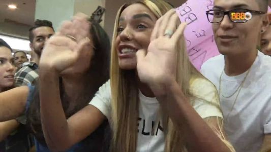 Brunna Gonçalves, do BBB 22, foi até o local e interagiu com os participantes