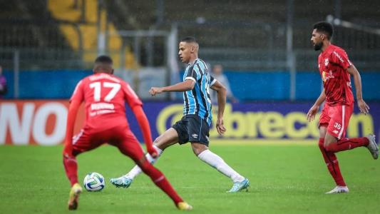 Bruno Alves lamentou o resultado na Arena