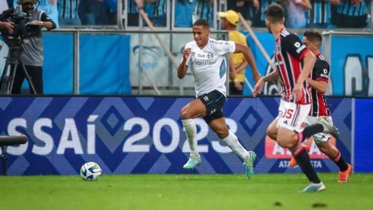 Bruno Alves ressalta evolução do Grêmio