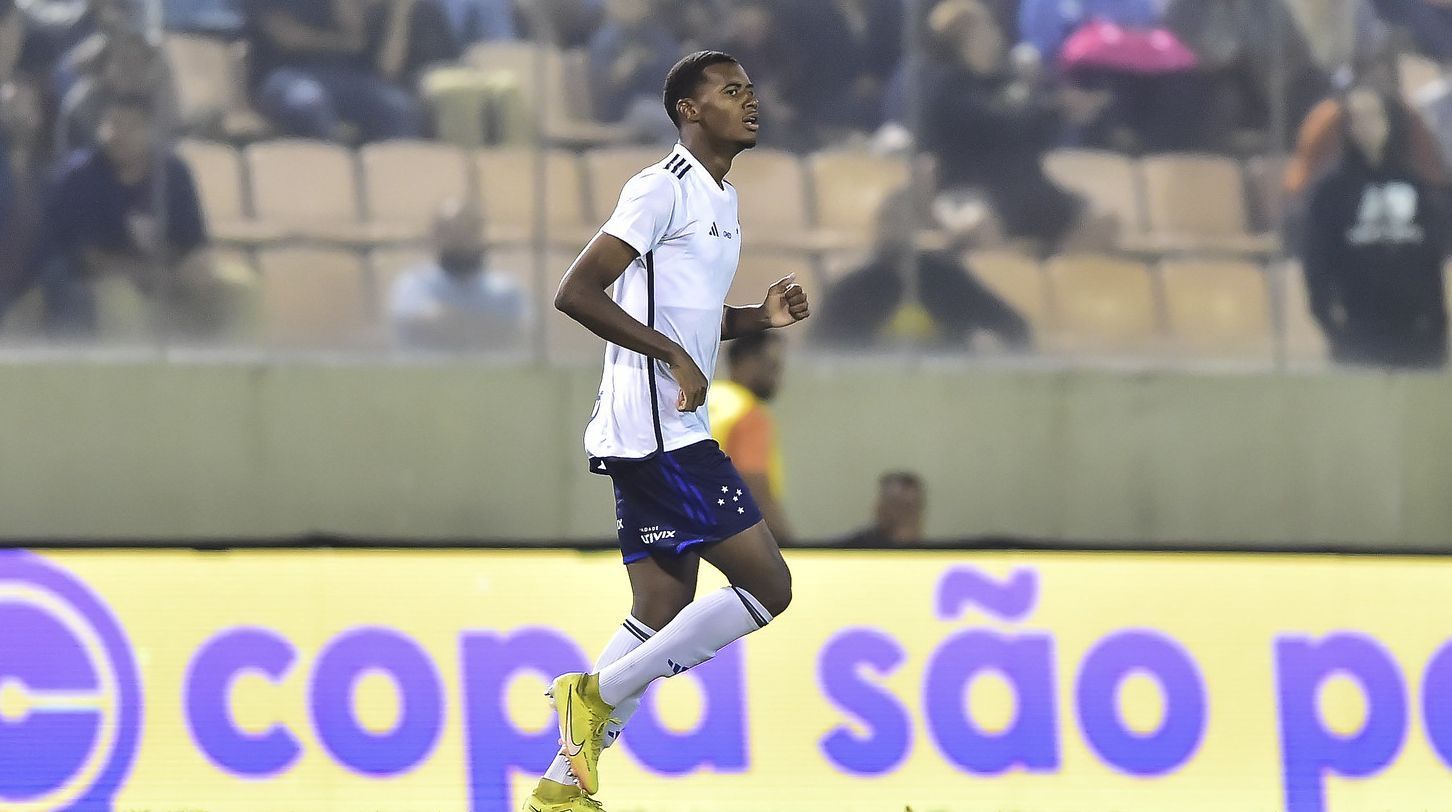 Cruzeiro recebe proposta de clube da Itália por joia da base