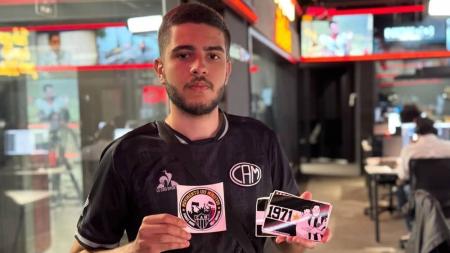 Bruno Chein está vendendo adesivos nas redes sociais, para ver Bahia x Atlético