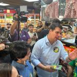 Bruno Engler faz caminhada na Cabana e fala sobre disputa para chegar ao segundo turno em BH
