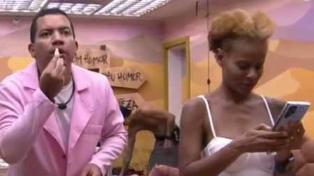Bruno estava se arrumando quando foi chamado de 'Penelope Gordosa' por Gabriel Fop