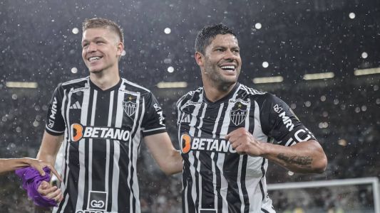 Bruno Fuchs e Hulk, zagueiro e atacante do Atlético