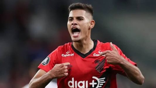 Bruno Guimarães foi vendido ao Newcastle, da Inglaterra