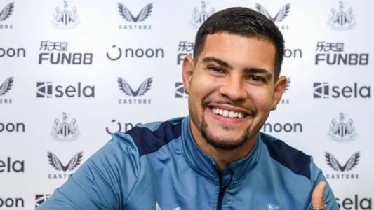 Bruno Guimarães renovou contrato com o Newcastle até 2028