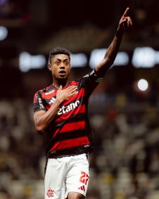 Bruno Henrique marcou no final e arrancou um ponto para o Flamengo contra o Atlético