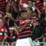 Bruno Henrique se emociona com torcida do Flamengo e manda recado para Gabigol