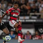 Bruno Henrique comenta favoritismo dado a rivais do Flamengo: 'Tem que ter respeito'