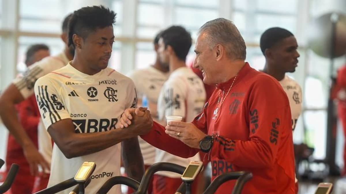 Tempo de contrato segue como entrave entre Flamengo e Bruno Henrique