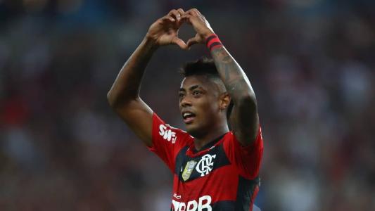 Bruno Henrique fez o terceiro gol do Flamengo na vitória sobre o Grêmio