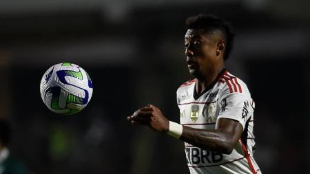 Bruno Henrique: renovação com o atacante é a bola da vez no Flamengo
