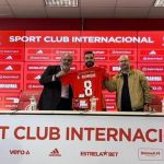 Bruno Henrique é apresentado no Inter e explica escolha: 'Camisa pesada'