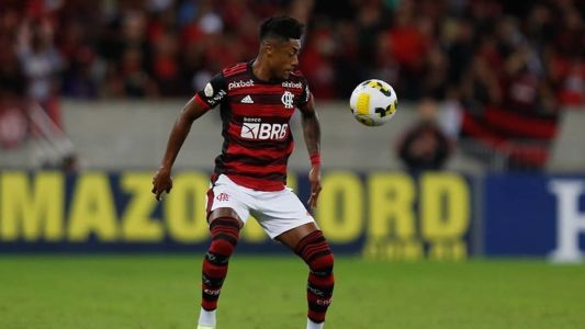 Bruno Henrique volta a ser titular no Flamengo