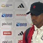 Bruno Henrique celebra volta aos gramados e reencontro com Sampaoli