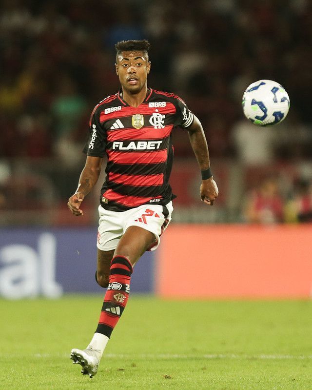 Advogado do Flamengo inicia defesa de Bruno Henrique no STJD: 'Façamos justiça'
