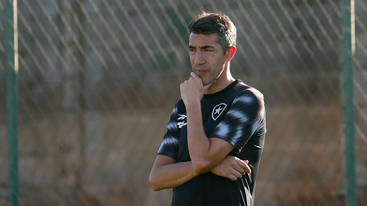 Guaraní x Botafogo: Lage deve fazer mudanças em todos setores do time