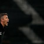 Em atrito com a torcida, Bruno Lage tem futuro discutido no Botafogo