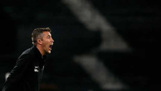 Bruno Lage em ação no jogo entre Botafogo e Goiás