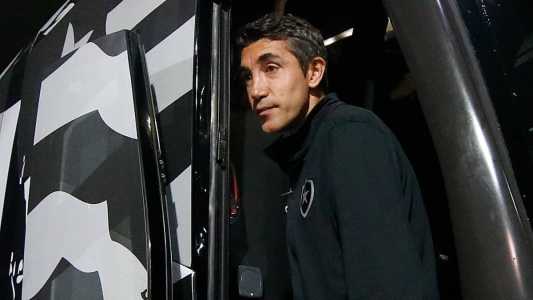 Bruno Lage está com futuro incerto no Botafogo