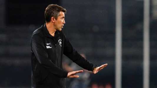 Bruno Lage na partida entre Botafogo e Defensa y Justicia