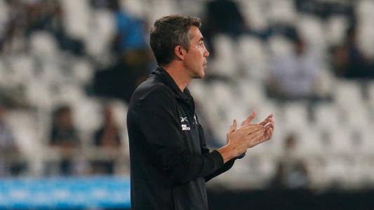 Bruno Lage, no Nilton Santos, na partida entre Botafogo e Defensa y Justicia