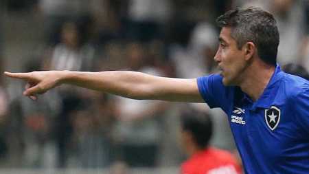 Bruno Lage se revoltou com arbitragem em jogo contra o Atlético