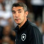 Bruno Lage destaca controle emocional do Botafogo em vitória de virada