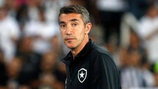 Bruno Lage, técnico do Botafogo, no Estádio Nilton Santos
