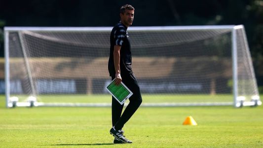 Bruno Lage tem decisão pela frente contra o Guaraní-PAR, nesta quarta, na Sul-Americana