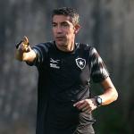 Botafogo divulga relacionados para jogo contra o Internacional pelo Brasileirão