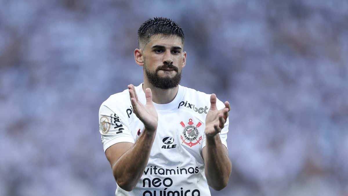 Clube espanhol anuncia contratação de ex-zagueiro do Corinthians