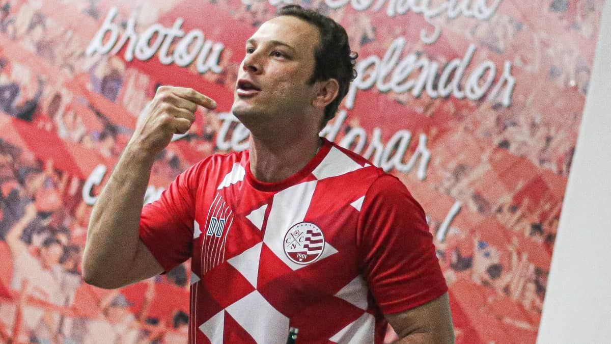 É oficial! Náutico anuncia volta do técnico Bruno Pivetti