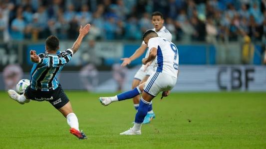 Bruno Rodrigues acertou o ângulo de Gabriel Grando, do Grêmio, nessa quarta-feira (17)