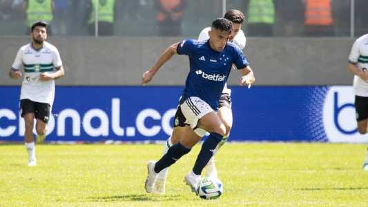 Bruno Rodrigues atuou como 'falso nove' nos últimos três jogos do Brasileirão